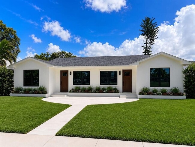 3219 DE BAZAN Ave