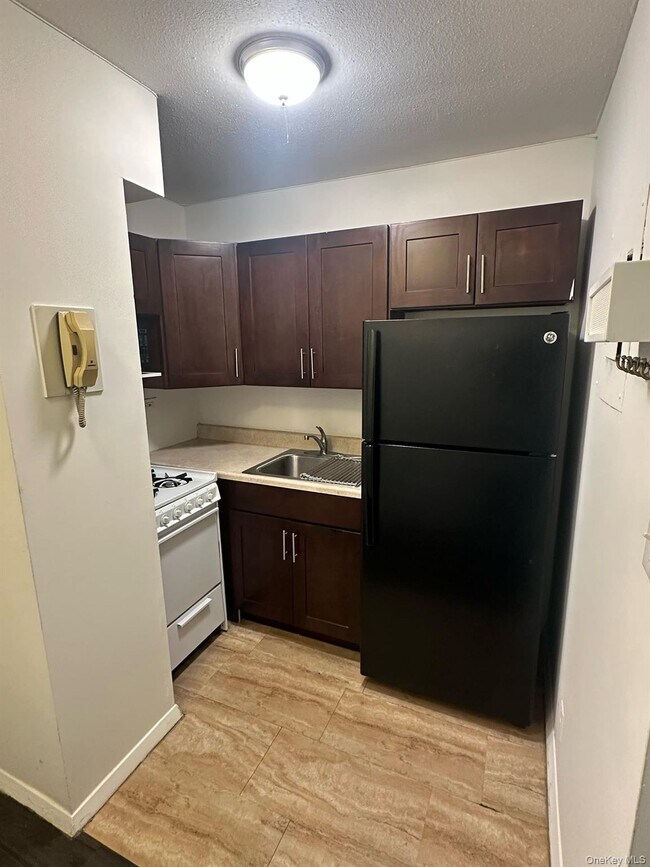 Photo - 150-38 Union Tpke Un Unidad 8L