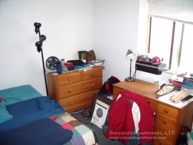 Building Photo - 226 Parker Hill Ave Unit 12