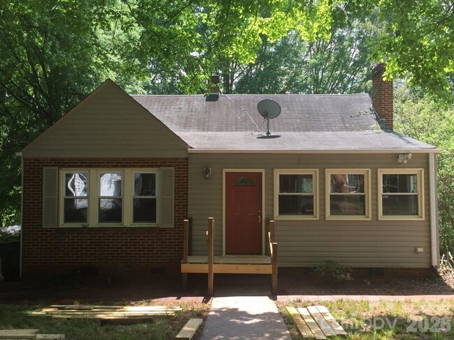 Building Photo - 337 Westwood Dr