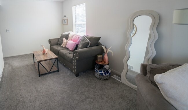 Photo - 716 Alton Rd