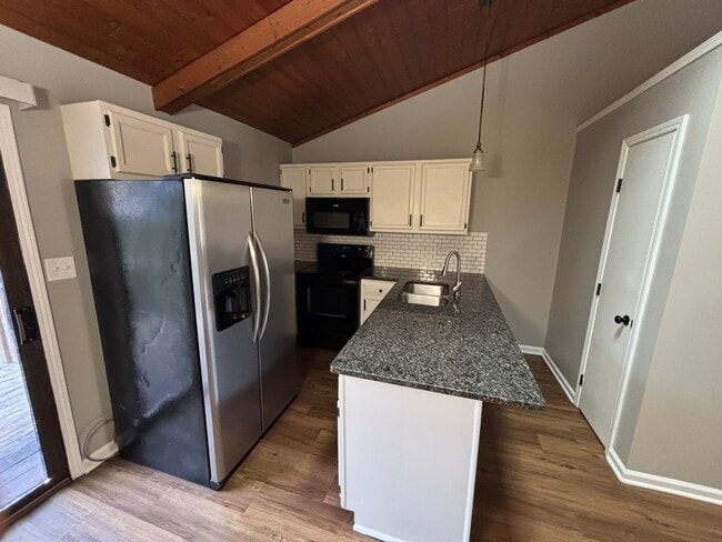 Photo - 575 El Paseo Pl