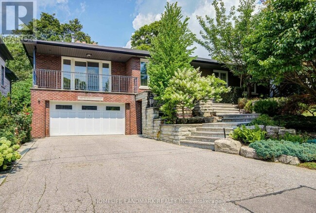 Photo - 102 Stratford Crescent