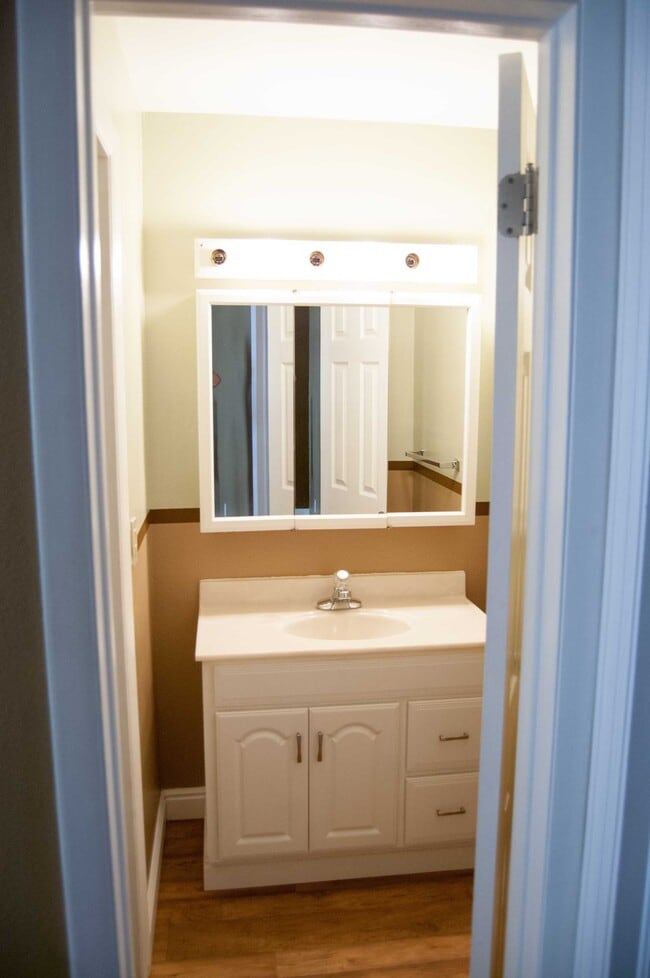 Photo - 3009 Madison Ave. Unit I-303