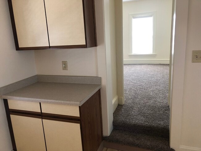 Building Photo - 35 Washington Blvd Unit 2 Rental