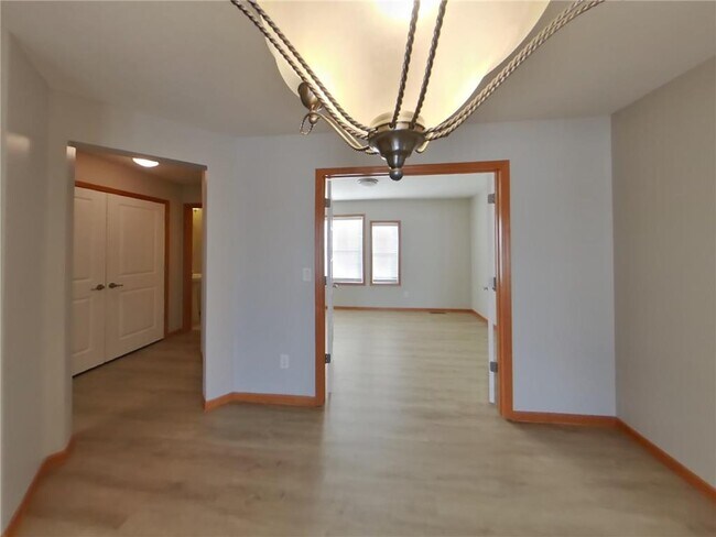 Photo - 1627 Fox Hunt Way