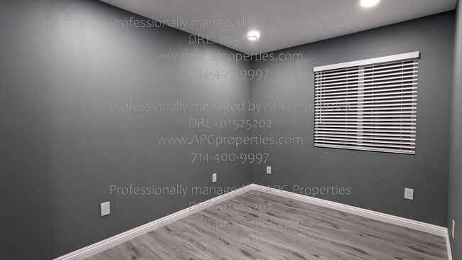 Photo - 7432 Franklin St