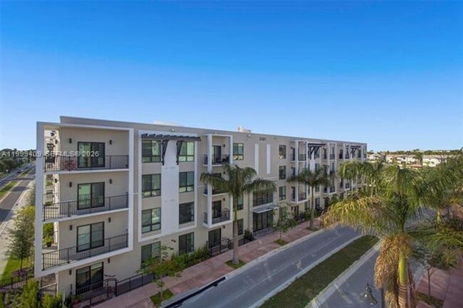 Photo - 8265 NW 41st St Unidad 8265 NW 41st St #C-406