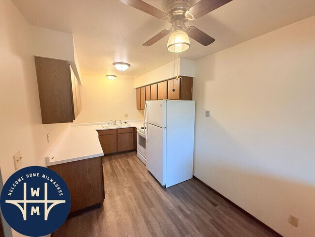 Photo - 8223 W Oklahoma Ave Unidad 1