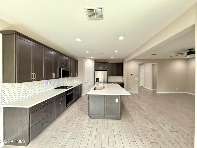 Photo - 5542 N 107th Ln