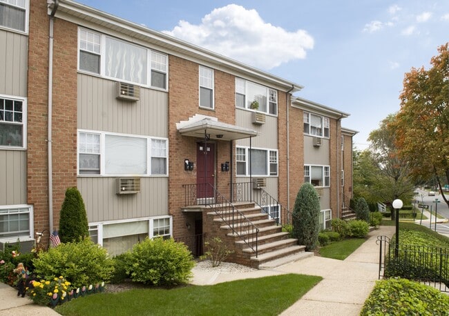 Ridge Hill Commons