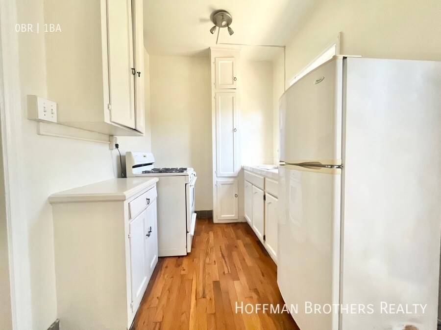 Photo - 836 Sanborn Ave Unit 206