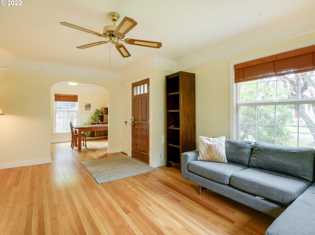Photo - Charming 3 bed + office, 1.5 bath rental home in University Park Portland!