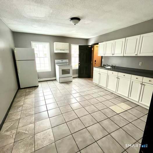 Photo - 7 Market Ln Unit C