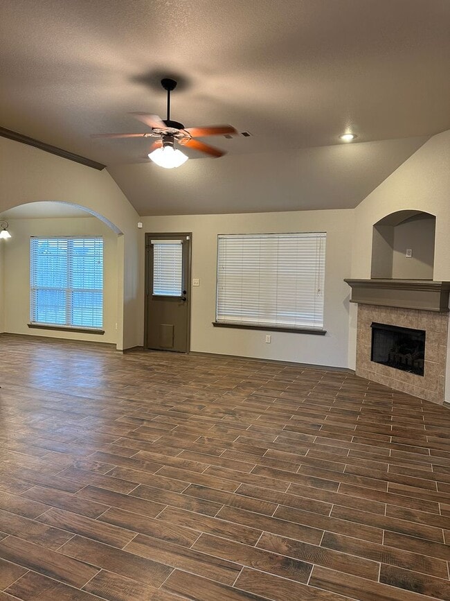 Photo - $2,200.00 Move-in-Special