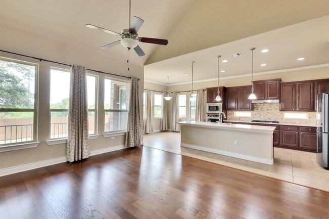 Photo - 15012 Iveans Way
