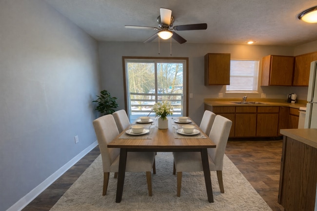 Photo - 4330-4332 Ellsworth Rd Stow Oh 44224 MFH2 Unidad 4330