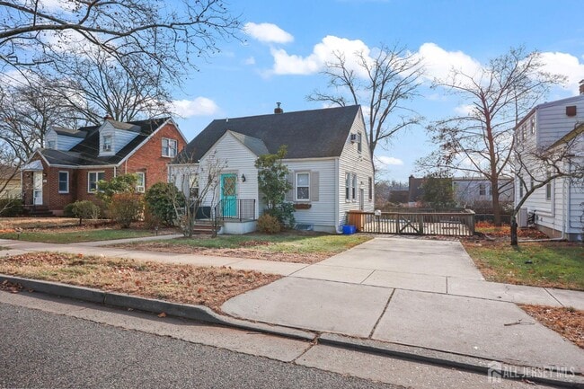 Photo - 414 Graham St