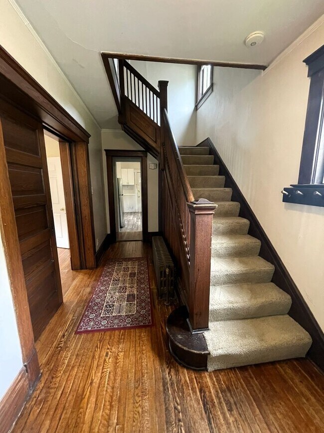 Photo - 827 W Huron St Unit House