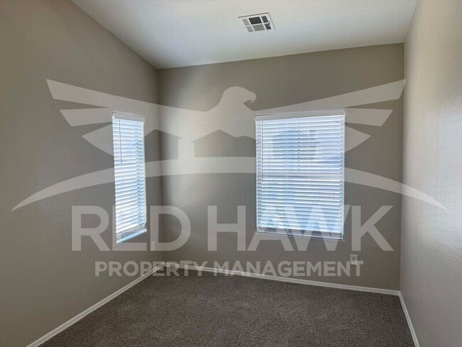 Photo - 900 S 94th St
