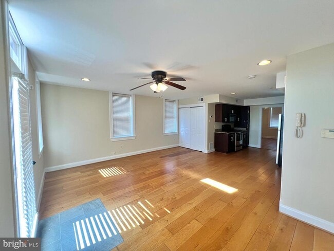 Photo - 1017 W Cross St