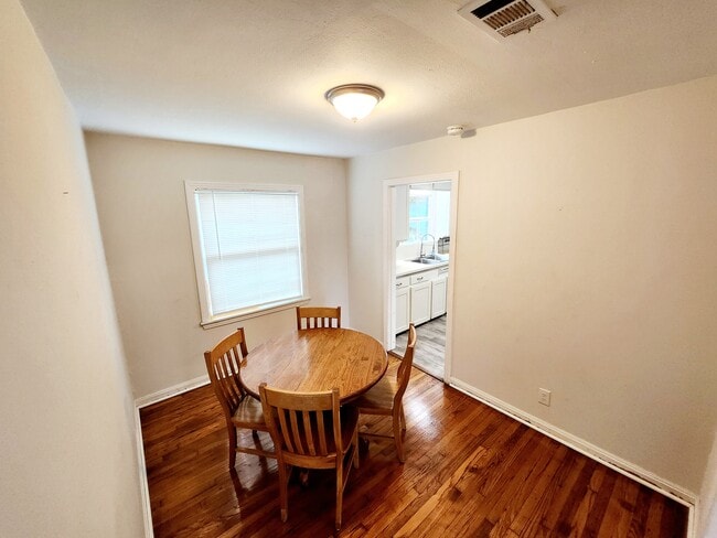 Photo - 618 Dunkley Dr