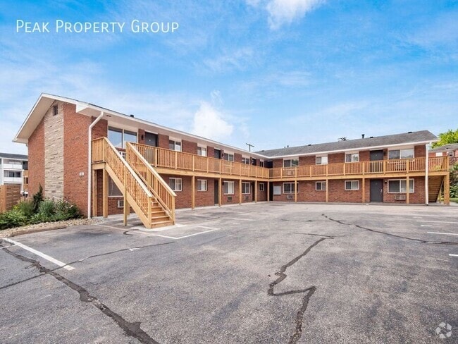 Building Photo - 593 Riverview Dr Unit C Rental