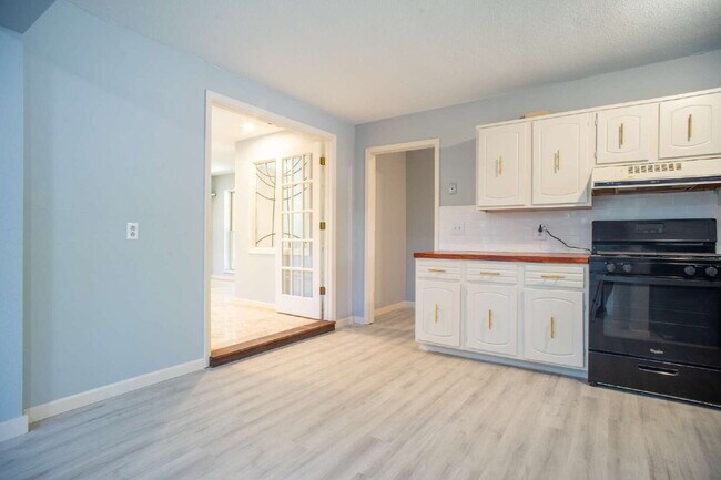 Photo - "Spacious 4-Bedroom Home in Fayetteville w...