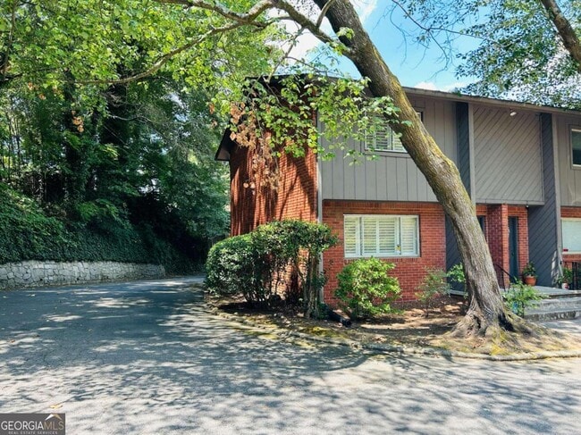 Photo - 1600 Briarcliff Rd NE