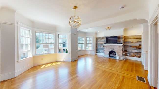 Building Photo - 3118 Scott St Unit 1A