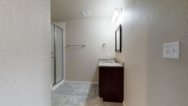 wh_springcreektownhomes_unit1521-101_1253sf_bath3_1200x675