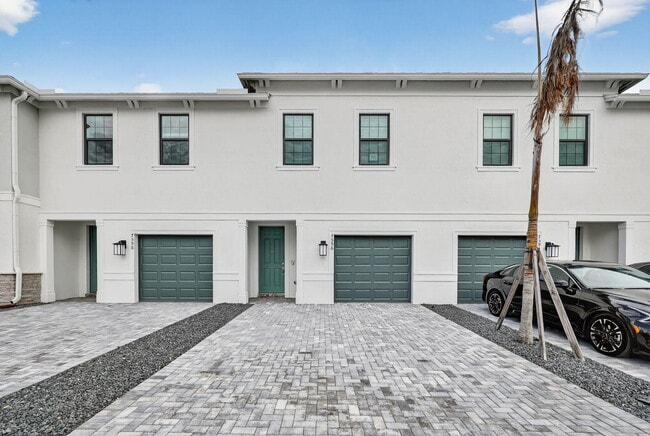 Photo - 2880 SE Federal Hwy