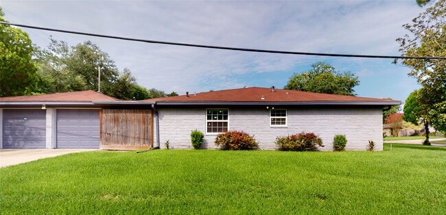 Photo - 4803 Sanford Rd