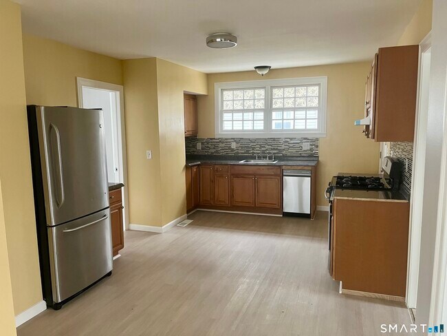 Photo - 98 Columbia St Unidad 1