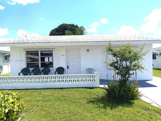 Photo - 7004 NW 67th Ave