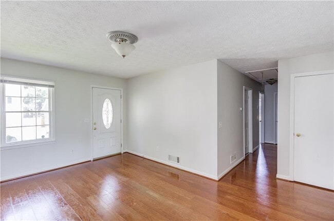 Photo - 4647 Candlewyck Way