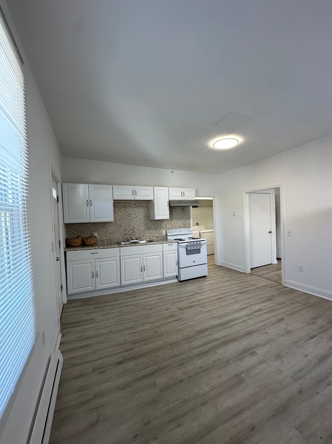Photo - 172 Pearl St Unidad 2E