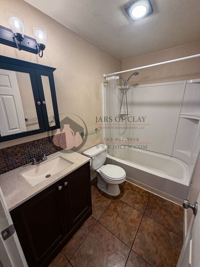 Photo - Beaverton Community Living | Dedicated Off-Street Parking & Great Layout Unidad I-12