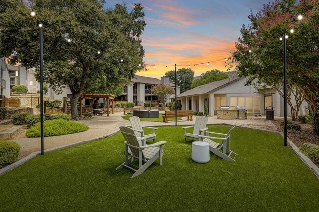 Building Photo - The Crosby