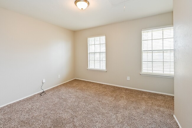 Photo - 1219 Briarmead Dr