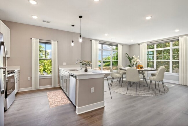 Regency @ Menlo Park Terrace
