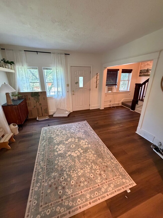 Photo - 607-607 Leicester Ave Unit 607