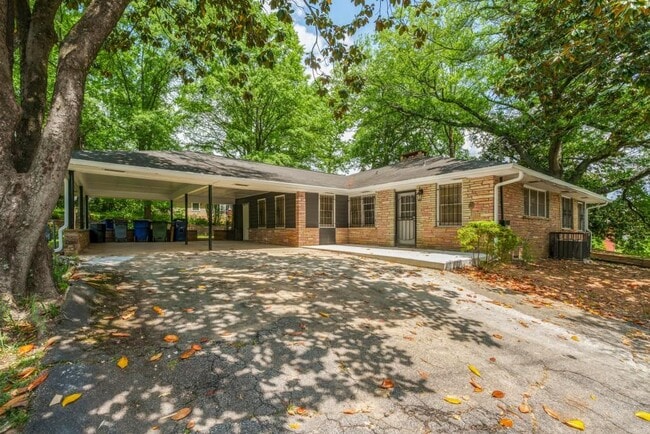 Photo - 1930 Hollywood Rd NW