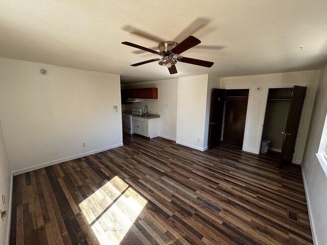 Photo - 910 E 9th St Unidad B