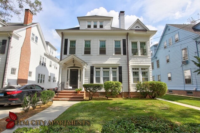 Photo - 655 Whitney Ave Unit Market Square Associates-655-3
