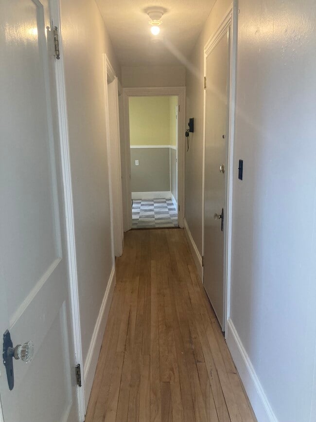 Hallway - 291 French St Unit #3