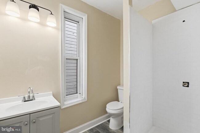 Photo - 632 W Cumberland St Unit 2