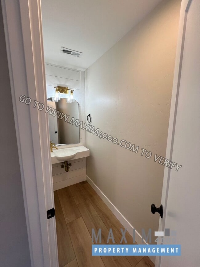 Photo - 1444 Kennedy Ave Unit 105