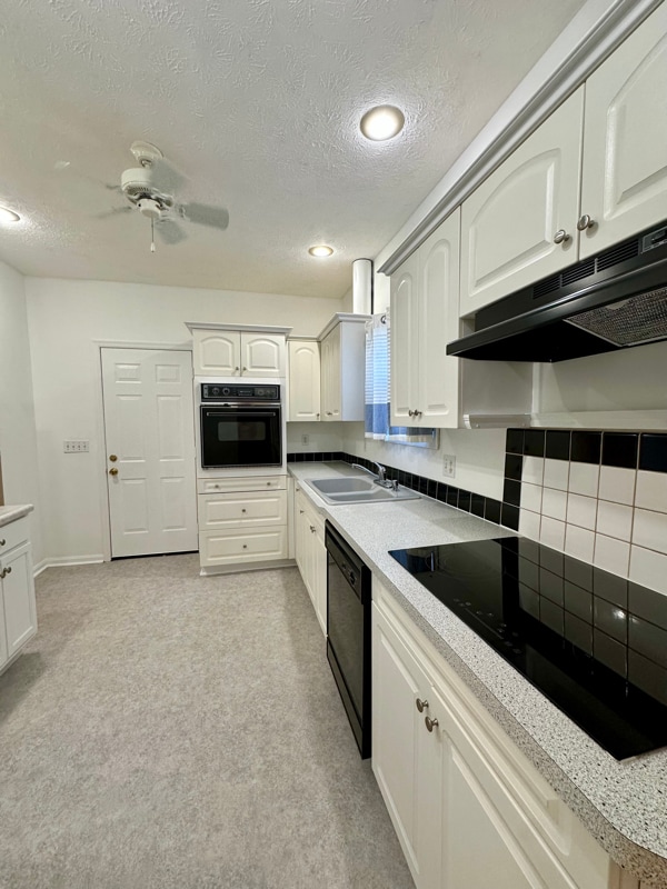 Photo - 3059 Hanscom Blvd