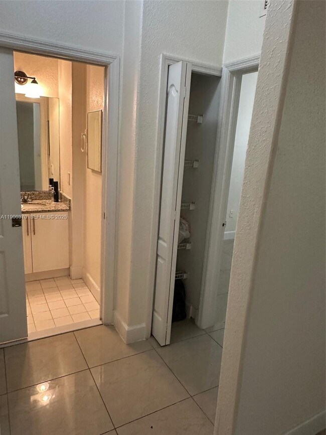 Photo - 2551 SE 16th Terrace Unit 103